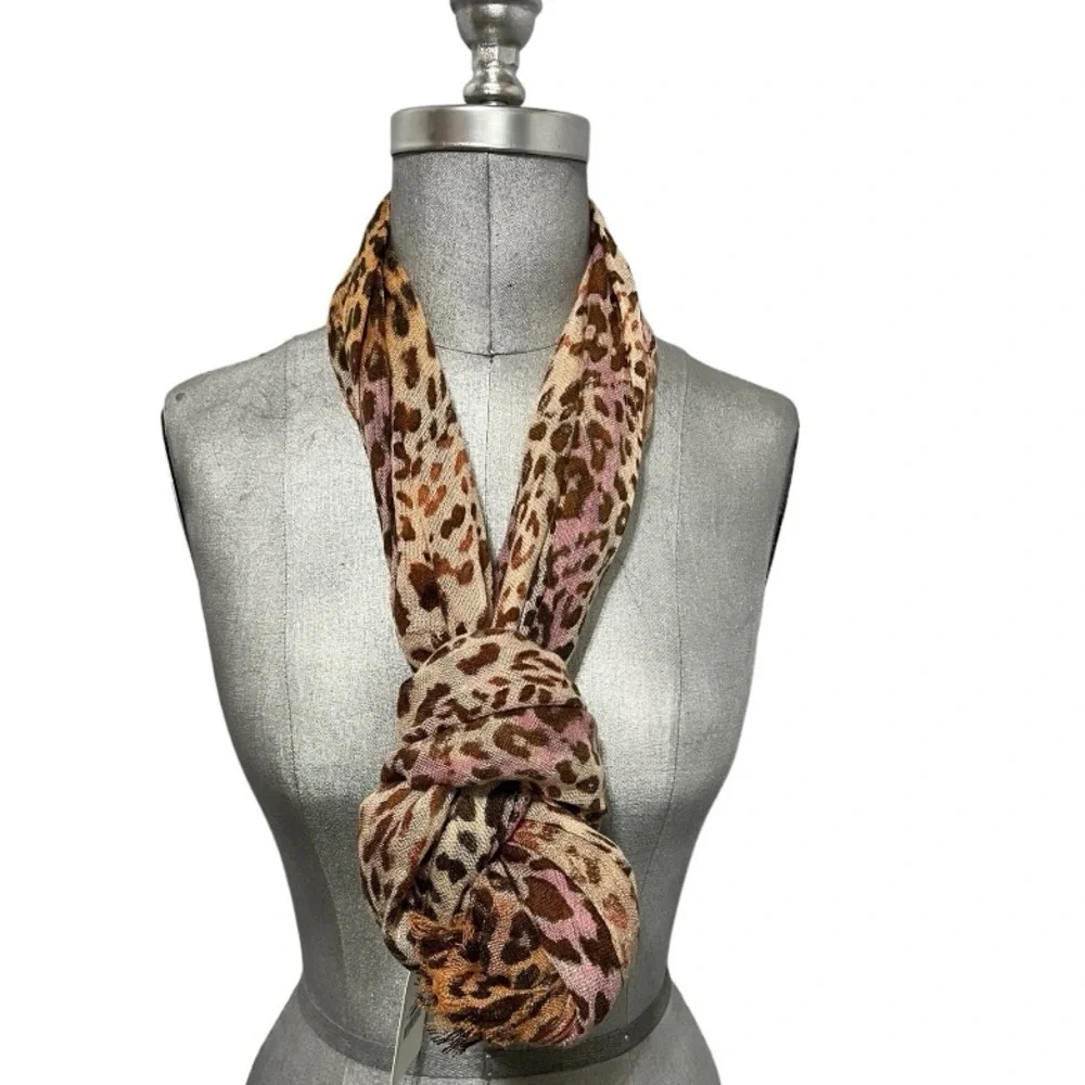 Jessica Simpson Leopard Print Powder Room Scarf OS